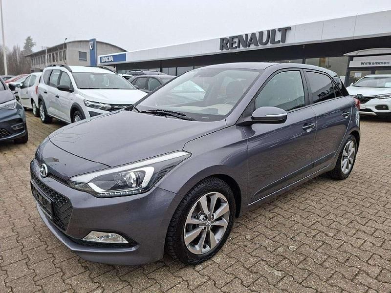 Gebraucht Hyundai i20 YES! 84 PS (61 kW) 2016 Stardust metallic Kleinwagen