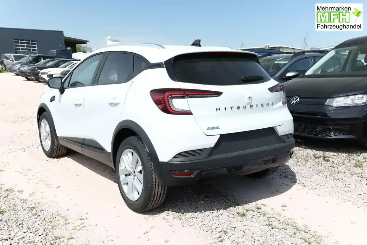 Neu Mitsubishi ASX Plus 91 PS (66 kW) 2025 Crystal weiß metallic SUV