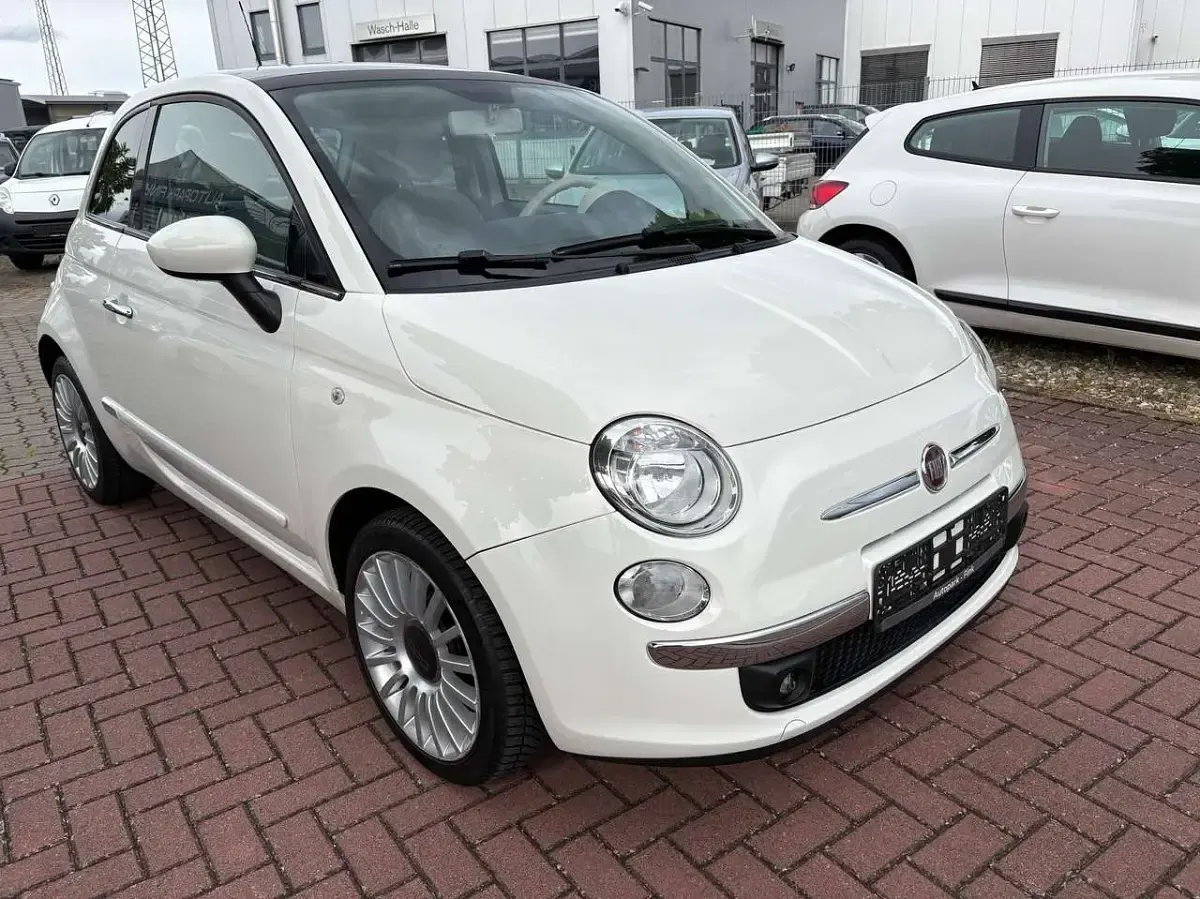 Gebraucht Fiat 500 Lounge 69 PS (50 kW) 2012 Colore esterno (gelato weiss) Kleinwagen