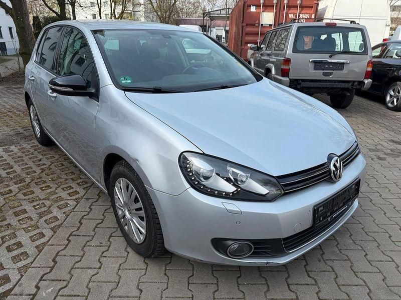 Gebraucht VW Golf VI Style 105 PS (77 kW) 2011 Silber Kleinwagen