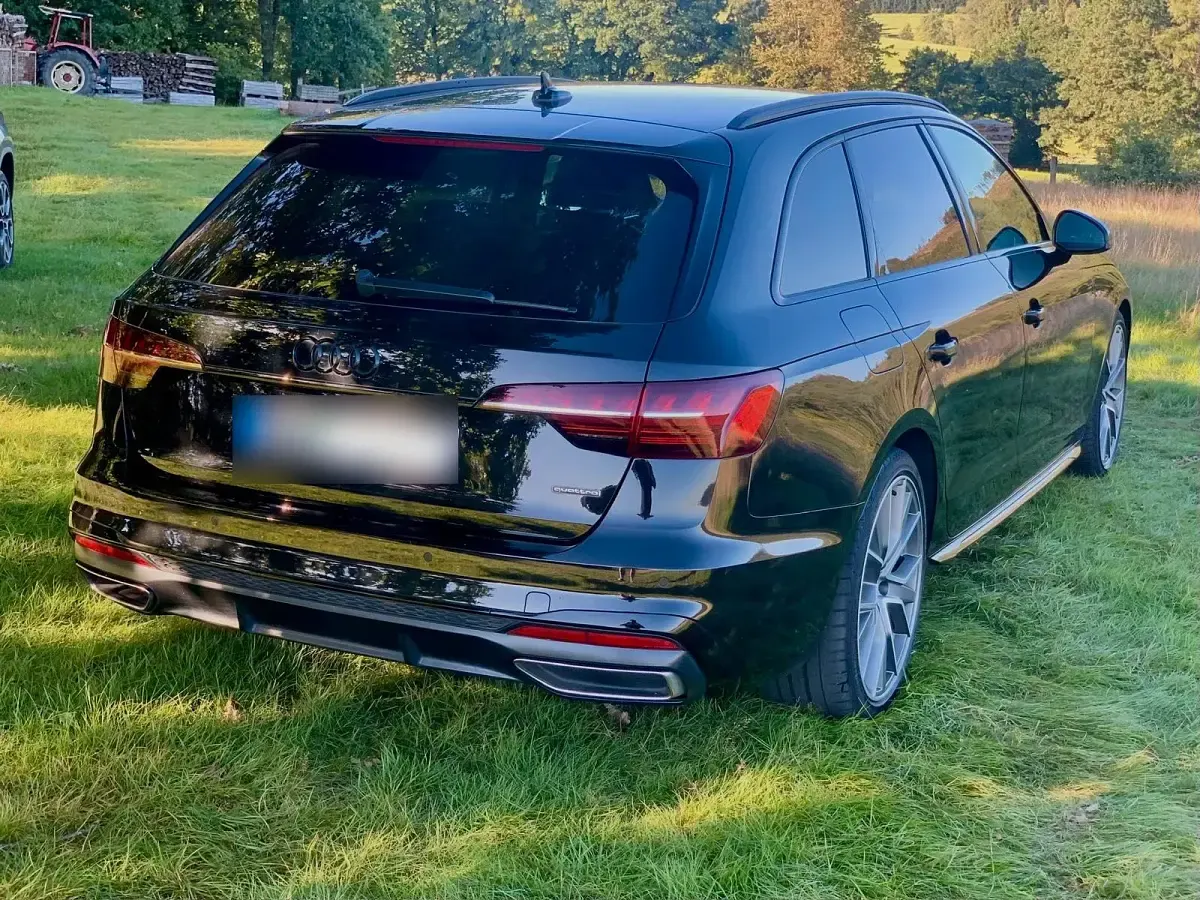 Gebraucht Audi A4 S-Line 190 PS (139 kW) 2019 Schwarz Kombi