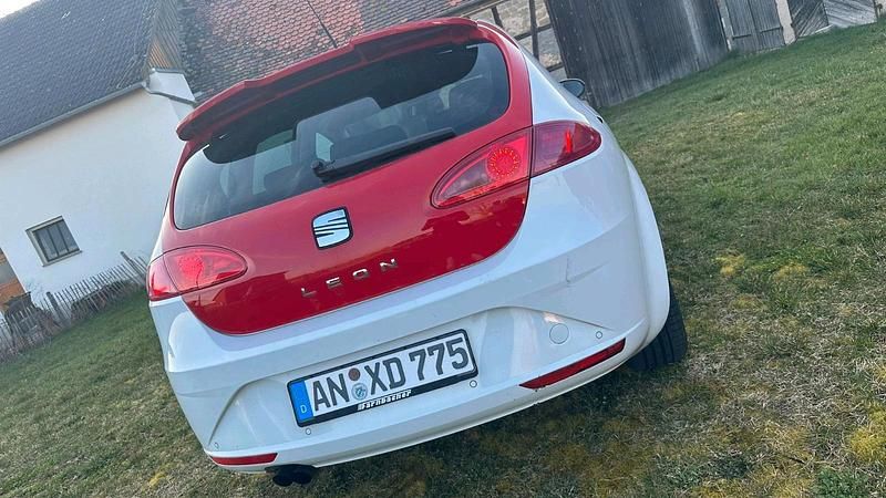 Usata Seat Leon Copa 125 CV (91 kW) 2012 Bianco Utilitaria