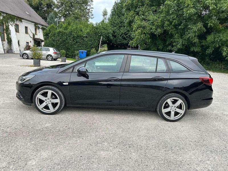 Gebraucht Opel Astra 110 PS (80 kW) 2016 Schwarz Kombi