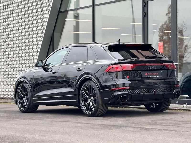 Neu Audi RS Q8 600 PS (441 kW) 2026 Mythosschwarz metallic SUV