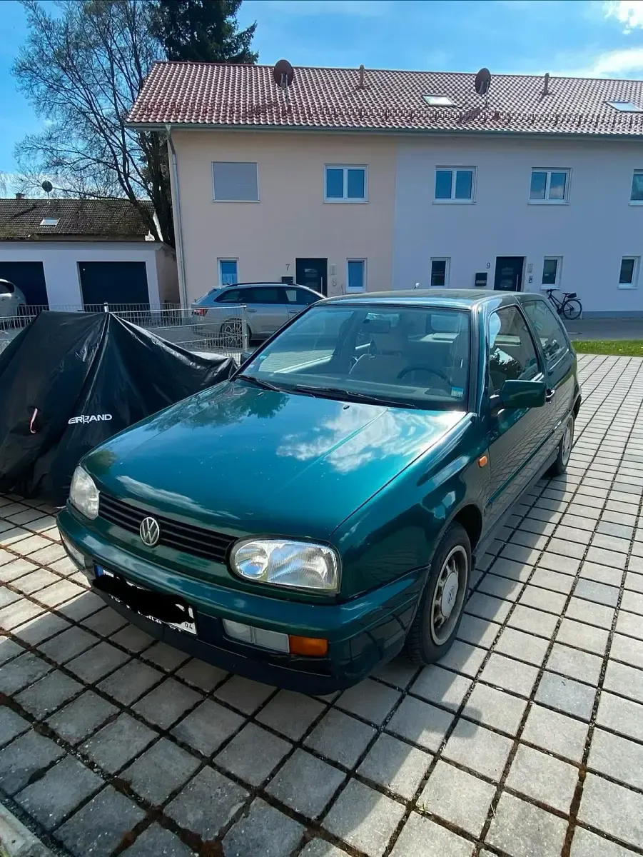 Gebraucht VW Golf III 90 PS (66 kW) 1996 Grün Kleinwagen