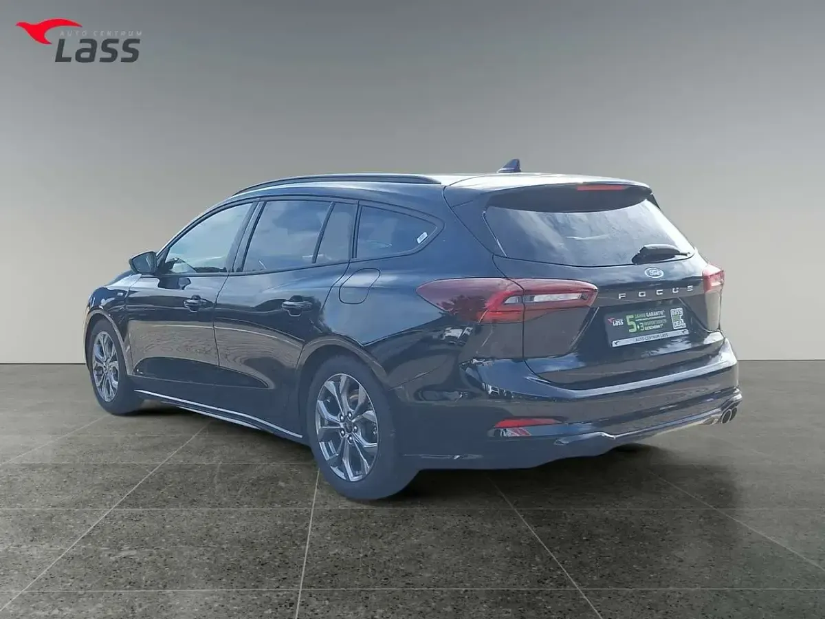 Gebraucht Ford Focus ST-Line X 155 PS (114 kW) 2024 Schwarz Limousine