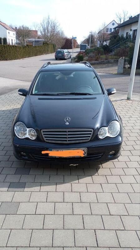 Blau Gebraucht 2006 Mercedes C200 Classic Kombi | 3.000 € (Fairer Preis) - Bild 1/4