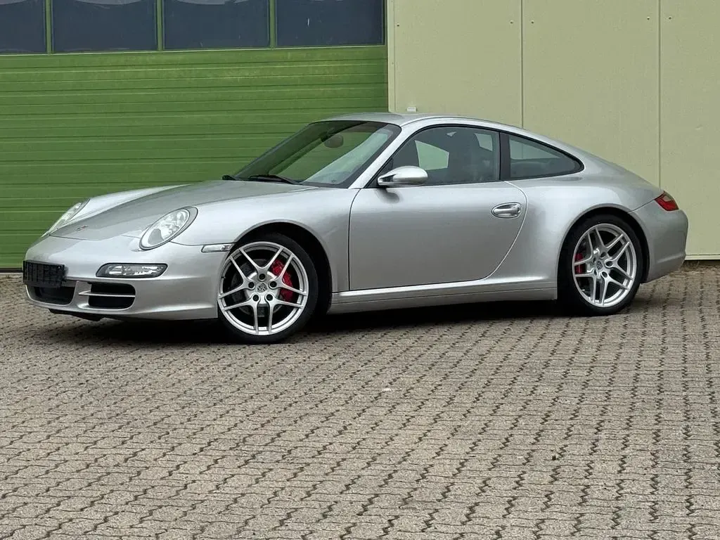 Gebraucht Porsche 911 Carrera 4S 355 PS (261 kW) 2006 Arktissilbermetallic Coupé