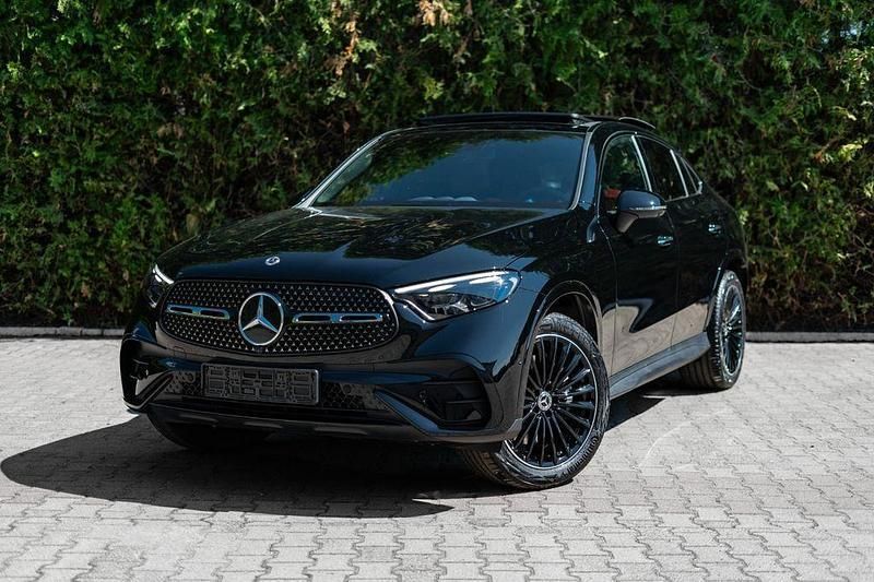 Schwarz Neu 2025 Mercedes GLC300 AMG Line Premium Plus Limousine | 69.000 € - Bild 1/4