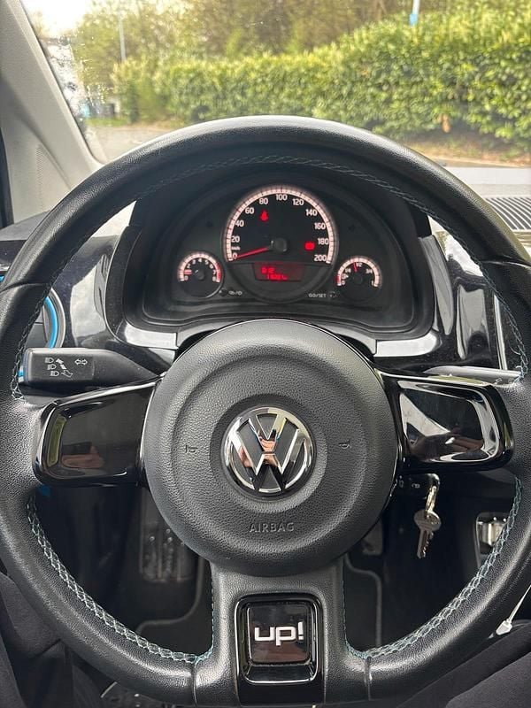 Gebraucht VW up! Cup 60 PS (44 kW) 2014 Blau Kleinwagen