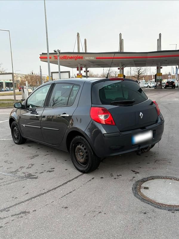 Gebraucht Renault Clio III 88 PS (64 kW) 2007 Grau Kleinwagen