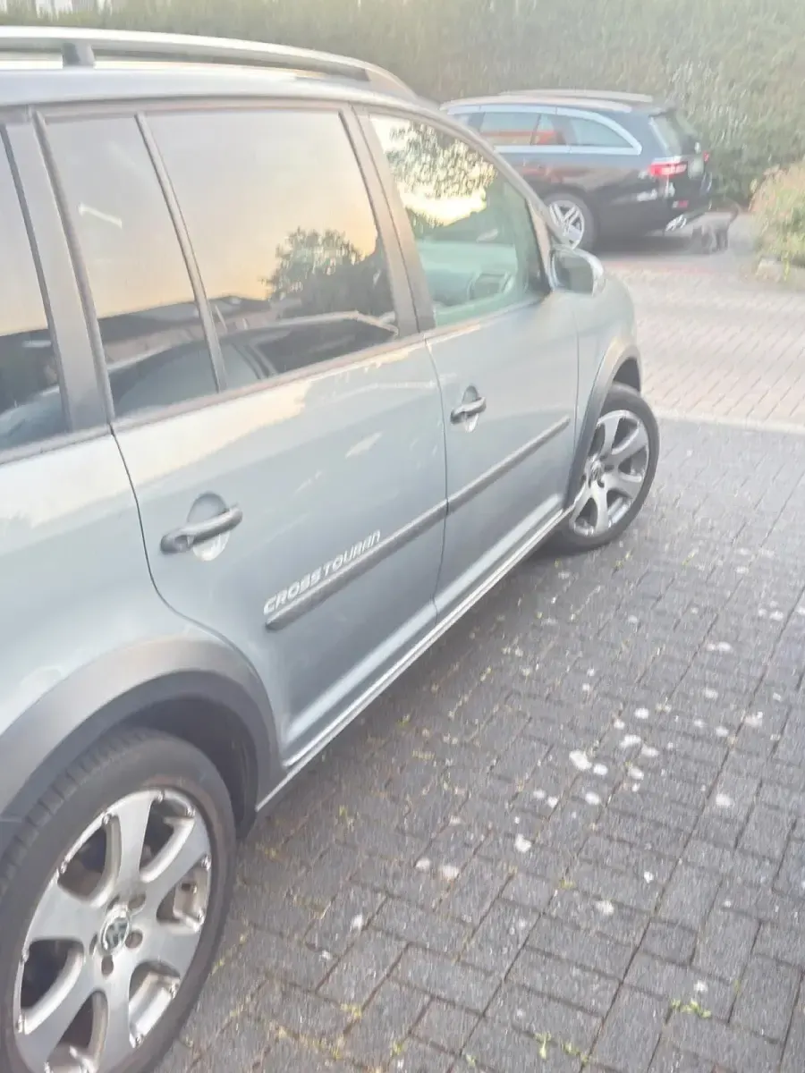 Gebraucht VW Touran Cross 140 PS (102 kW) 2008 Silber Van / Kleinbus