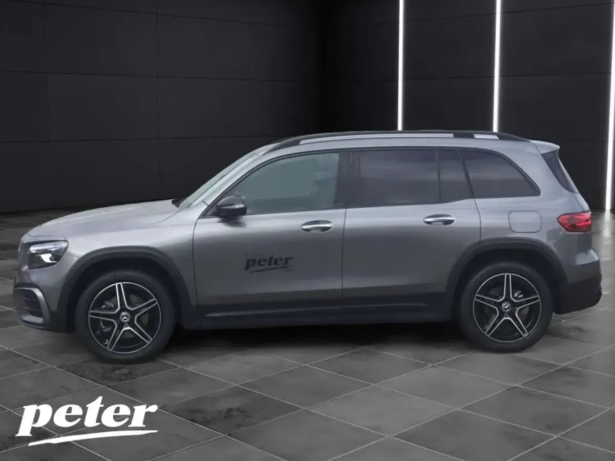 Gebraucht Mercedes GLB200 Premium 163 PS (119 kW) 2025 Metalliclack mountaingrau SUV