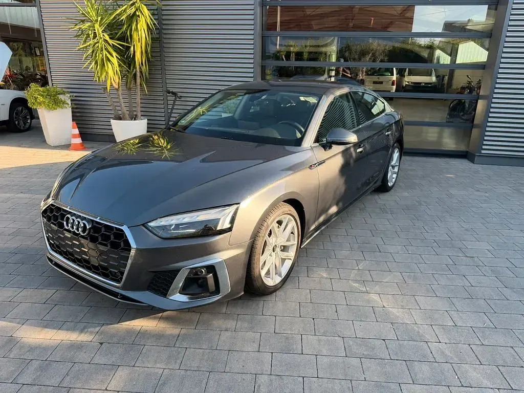 Gebraucht Audi A5 Sportback S-Line 204 PS (150 kW) 2022 Grau Kleinwagen