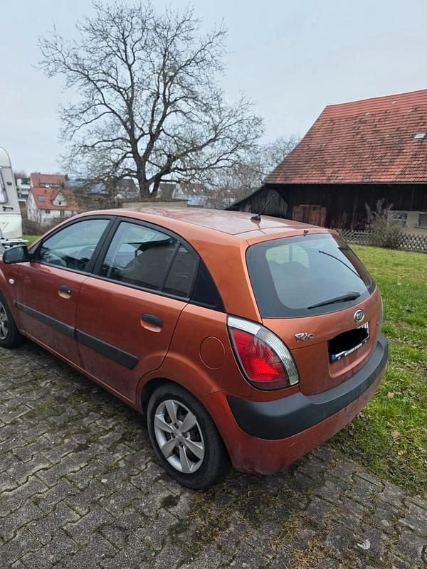 Gebraucht Kia Rio 97 PS (71 kW) 2009 Orange Kleinwagen