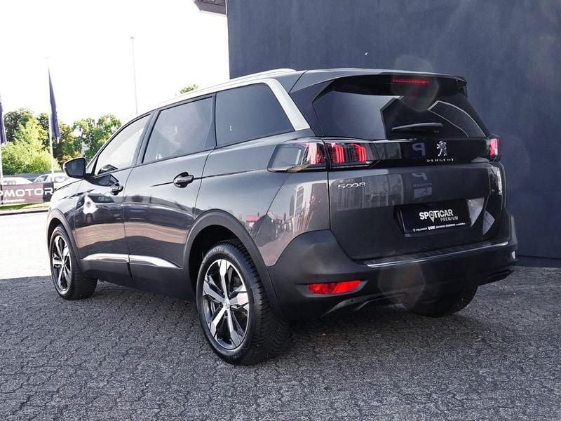 Gebraucht Peugeot 5008 Allure 131 PS (96 kW) 2024 Grau Van / Kleinbus