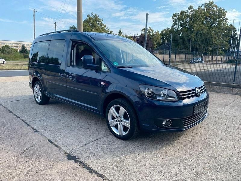 Blau Gebraucht 2015 VW Caddy Maxi Comfortline Van / Kleinbus | 14.790 € (Guter Preis) - Bild 1/4