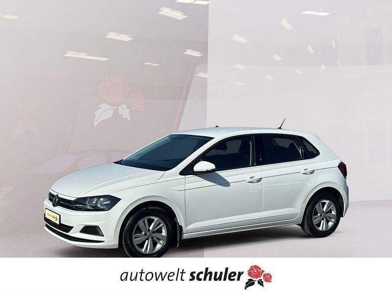 Pure white Gebraucht 2019 VW Polo Comfortline Limousine | 15.249 € (Guter Preis) - Bild 1/4