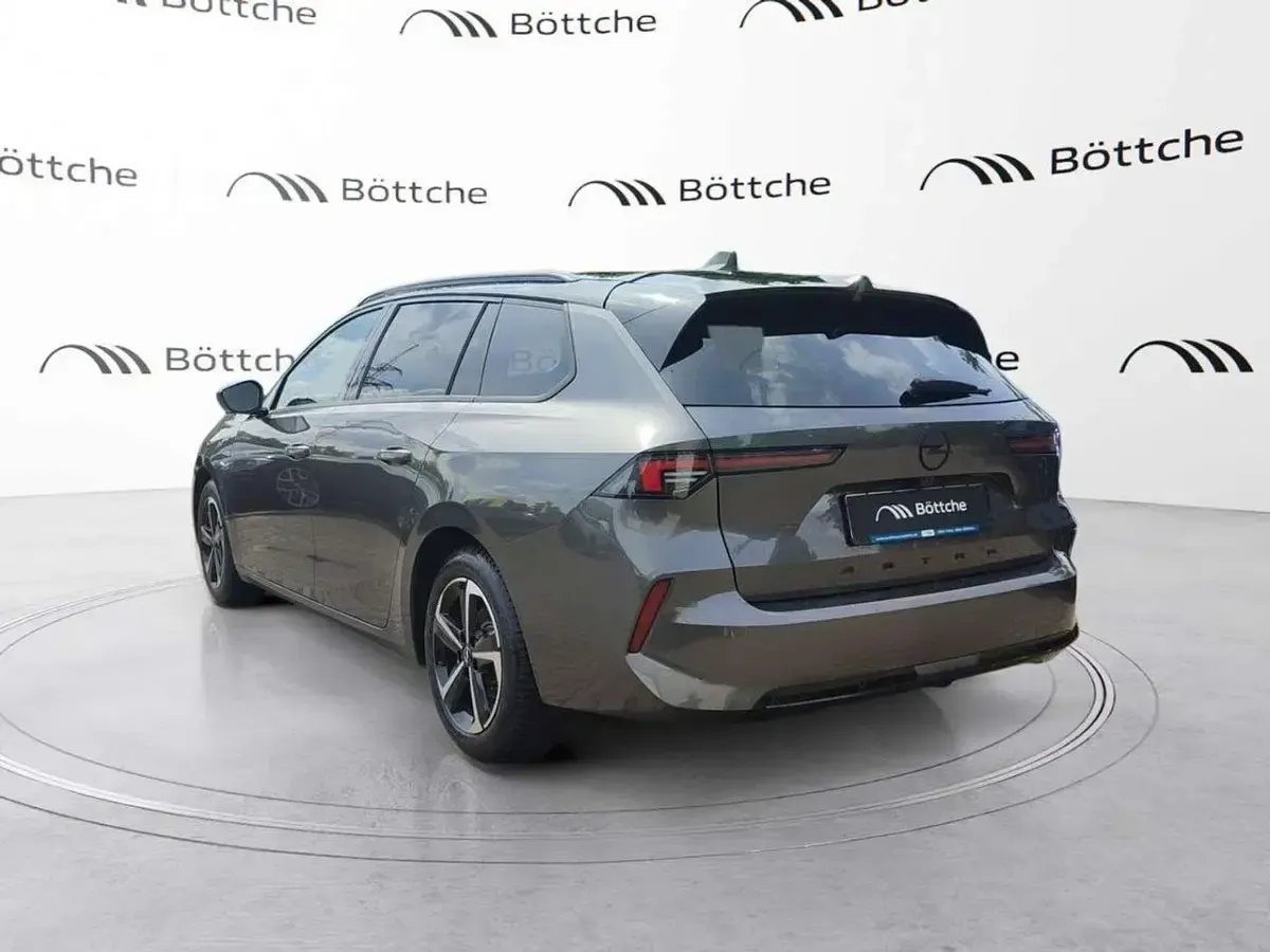 Gebraucht Opel Astra 131 PS (96 kW) 2025 Lackierung platiniumgrau/typ aussenverkleidung metalliclackierung Kleinwagen