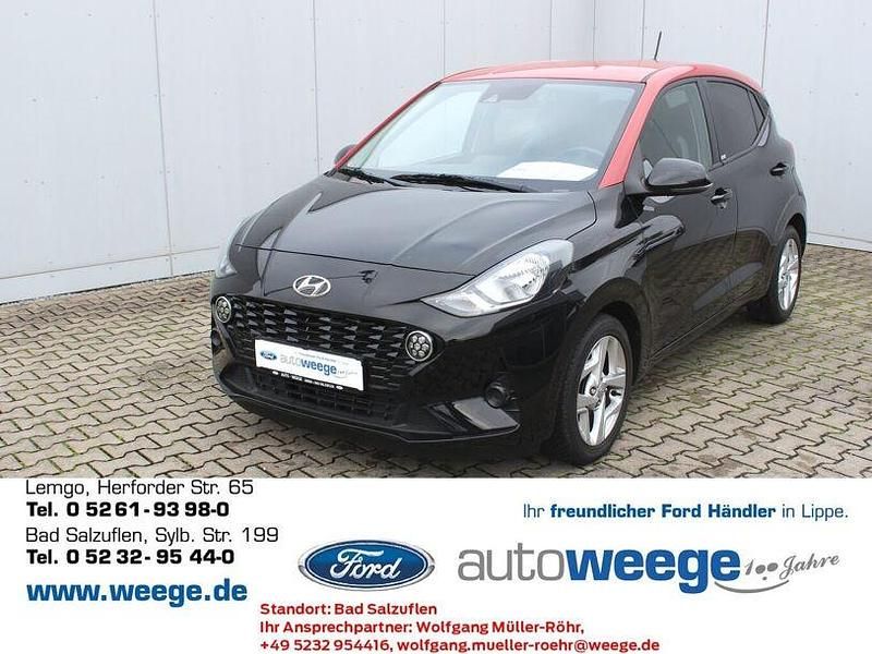 Schwarz (metallic) Gebraucht 2020 Hyundai i10 Intro Edition Kleinwagen | 10.990 € (Fairer Preis) - Bild 1/4