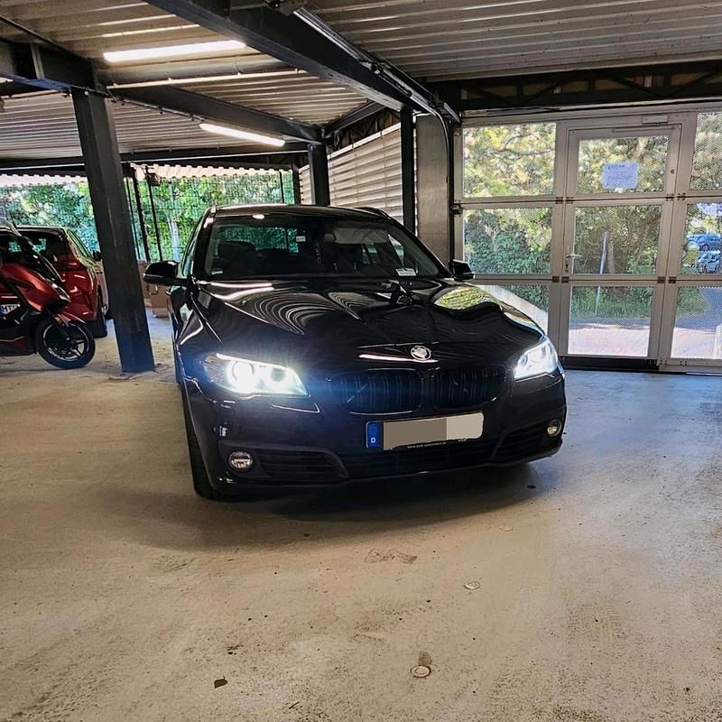 Gebraucht BMW 520 190 PS (139 kW) 2015 Schwarz Kombi