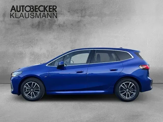 Brugt BMW 223 Active Tourer Efficient Dynamics 211 HK (155 kW) 2024 Blå MPV