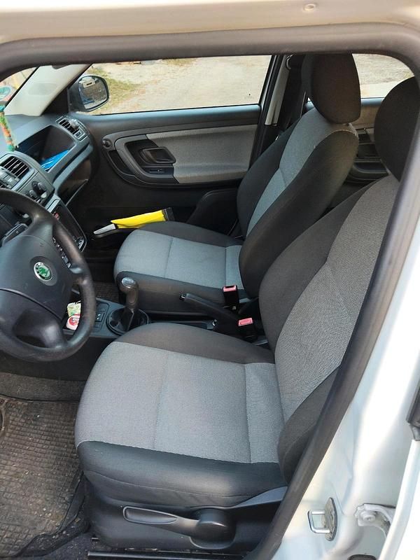 Gebraucht Skoda Fabia 60 PS (44 kW) 2009 Weiß Kleinwagen