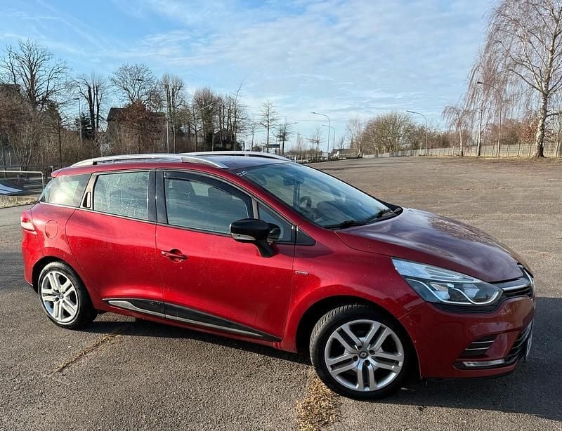 Gebraucht Renault Clio GrandTour 90 PS (66 kW) 2016 Rot Kombi