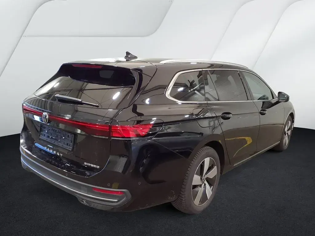Gebraucht VW Passat Business 150 PS (110 kW) 2025 Grenadillschwarz Kombi