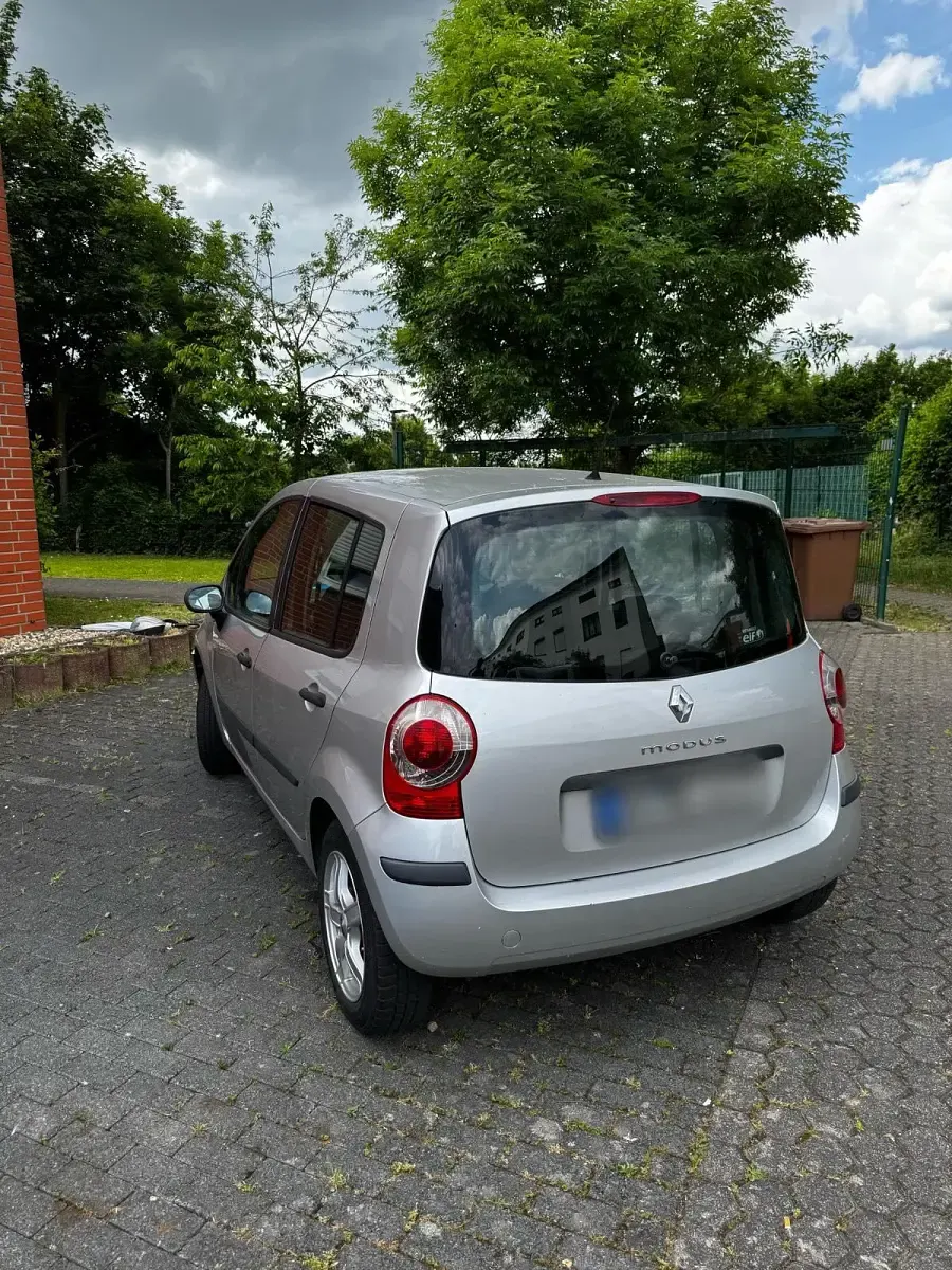 Gebraucht Renault Modus 75 PS (55 kW) 2007 Silber Van / Kleinbus