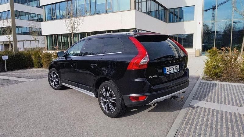 Gebraucht Volvo XC60 Summum 163 PS (119 kW) 2012 Schwarz SUV