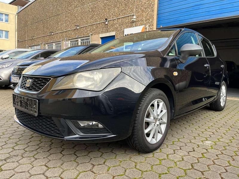 Schwarz Gebraucht 2012 Seat Ibiza Reference Limousine | 4.900 € (Fairer Preis) - Bild 1/4