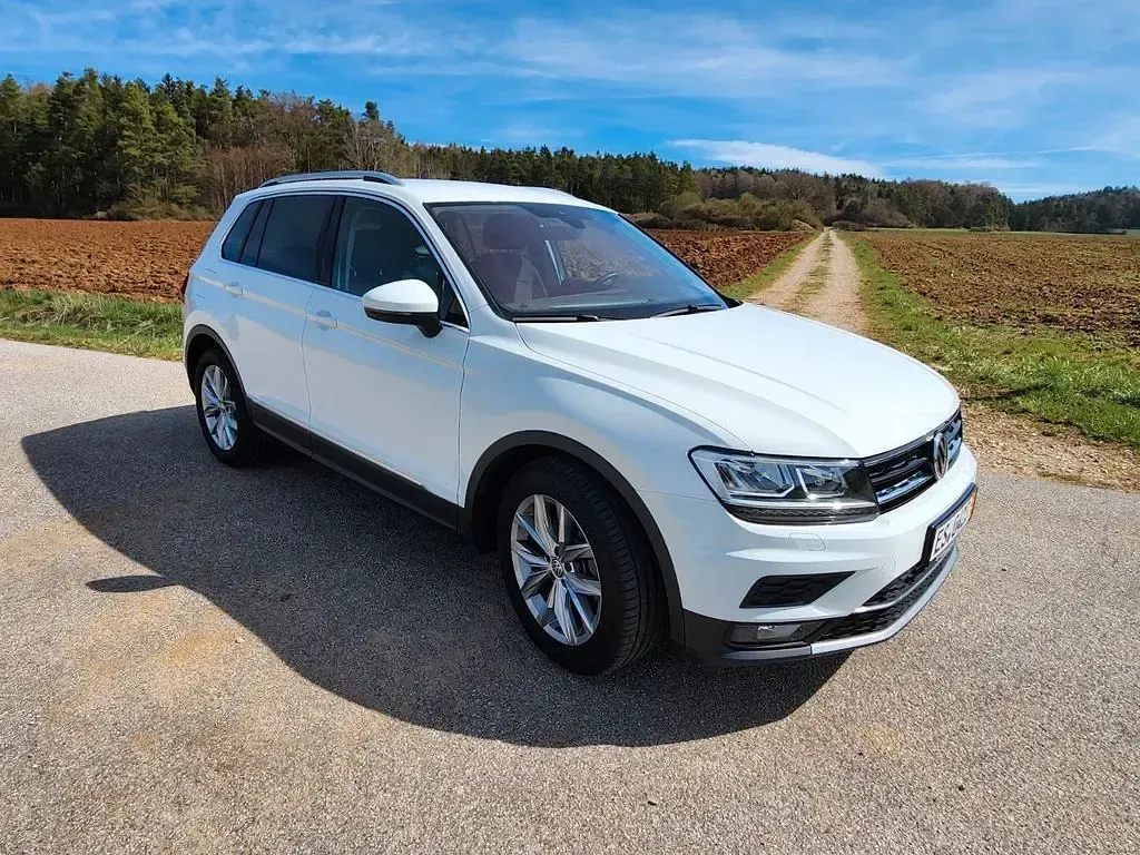 Gebraucht VW Tiguan Highline 150 PS (110 kW) 2020 Weiß SUV