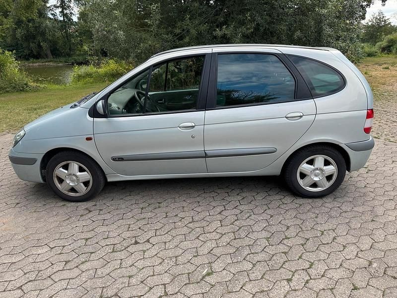 Silber Gebraucht 2003 Renault Scénic Van / Kleinbus | 1.599 € (Fairer Preis) - Bild 1/4