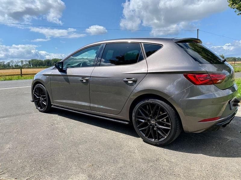 Gebraucht Seat Leon FR 125 PS (91 kW) 2017 Grau Limousine
