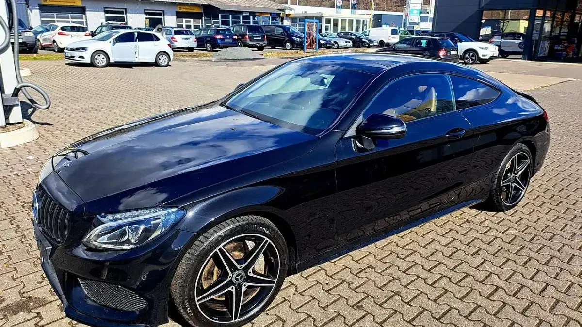 Gebraucht Mercedes C300 Edition 245 PS (180 kW) 2017 Schwarz Coupé