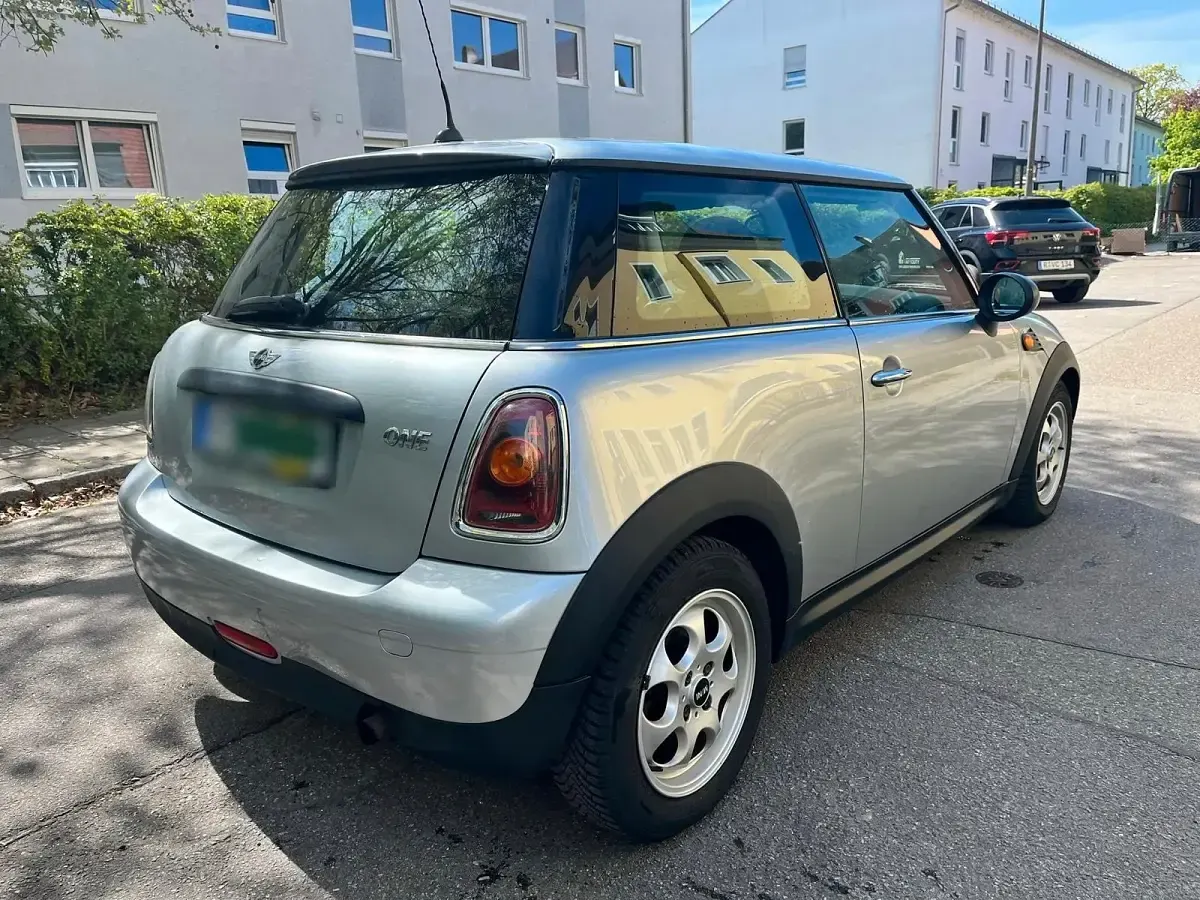 Gebraucht Mini Cooper 68 PS (50 kW) 2010 Silber Kleinwagen