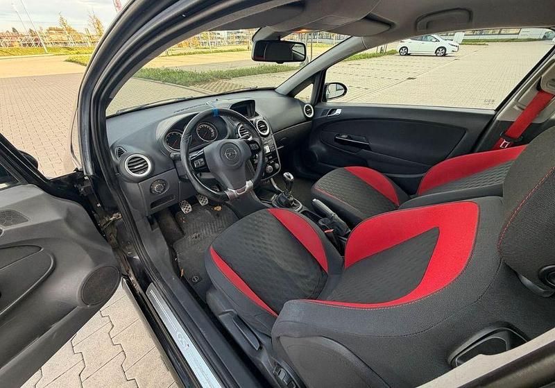 Gebraucht Opel Corsa 150 PS (110 kW) 2008 Schwarz Kleinwagen