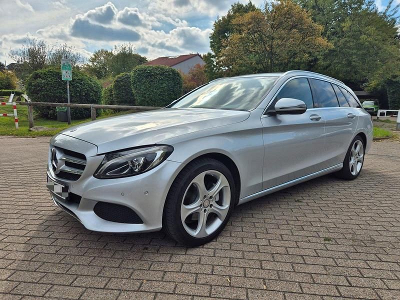 Silber Gebraucht 2015 Mercedes C220 Kombi | 15.200 € (Fairer Preis) - Bild 1/4