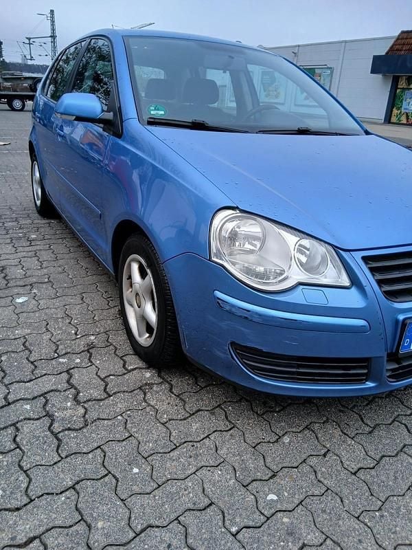 Gebraucht VW Polo 70 PS (51 kW) 2005 Blau Kleinwagen