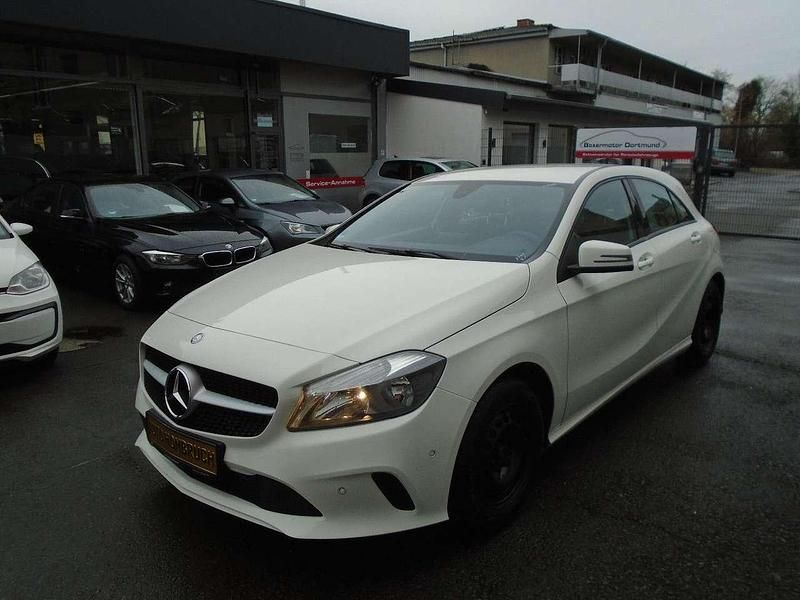 Other Gebraucht 2016 Mercedes A160 Urban Limousine | 11.690 € (Fairer Preis) - Bild 1/4