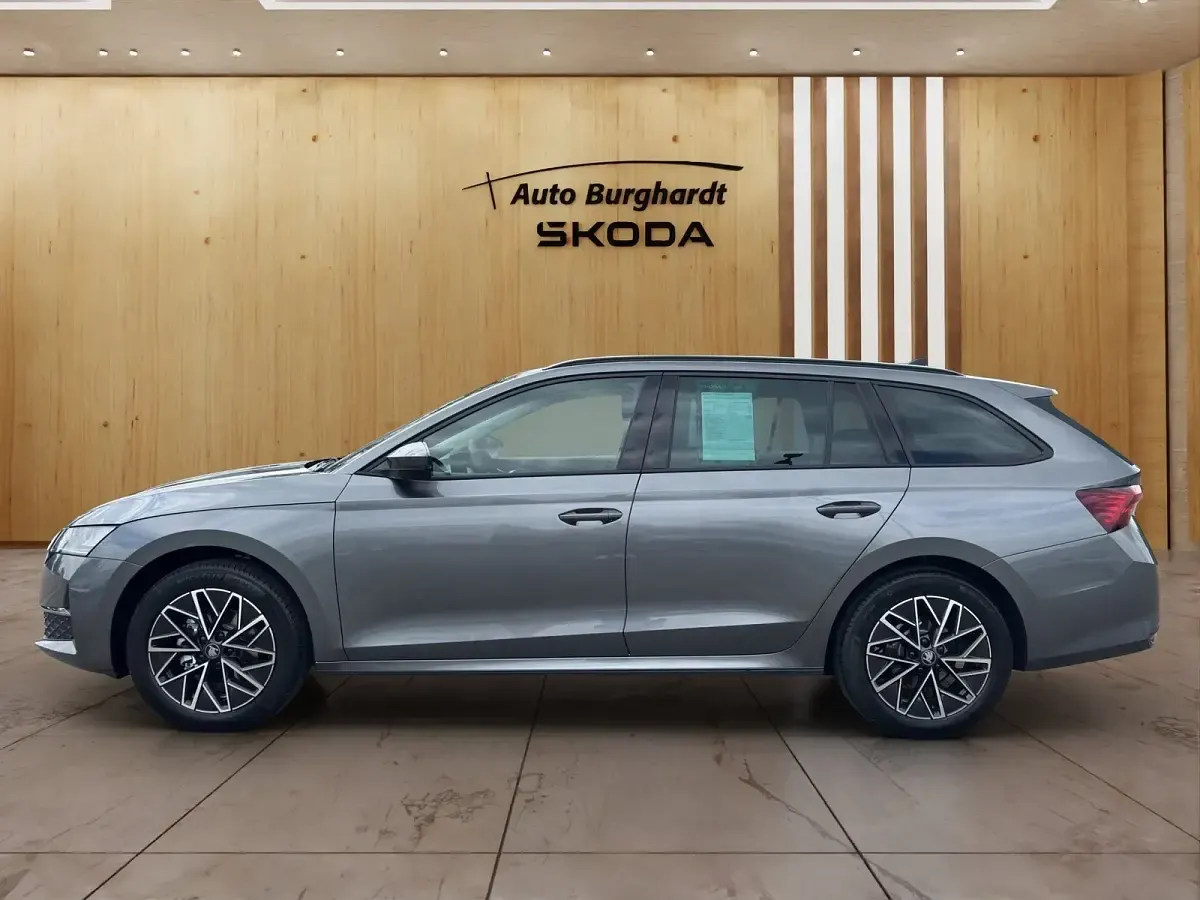 Neu Skoda Octavia 116 PS (85 kW) 2026 Graphitegrau Kombi