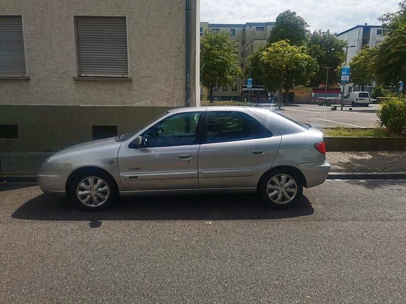 Silber Gebraucht 2001 Citroën Xsara Limousine | 1.599 € (Fairer Preis) - Bild 1/4