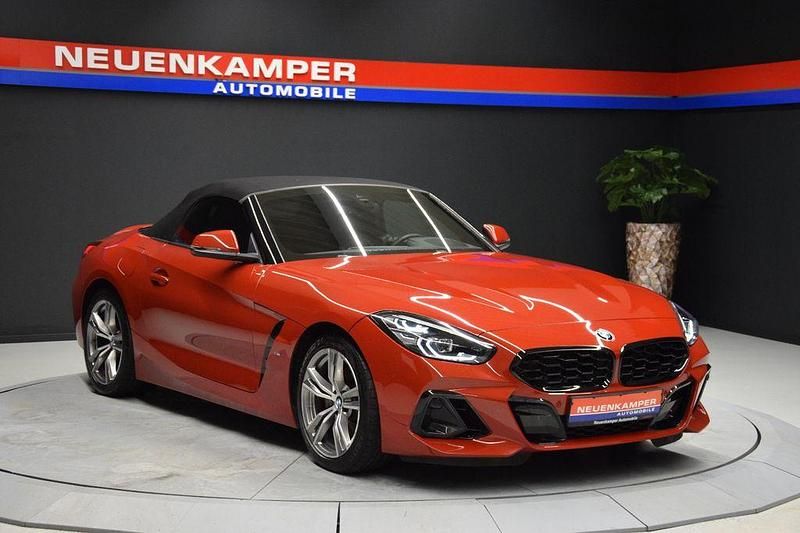 Gebraucht BMW Z4 Sport Line 197 PS (144 kW) 2023 Rot Cabrio