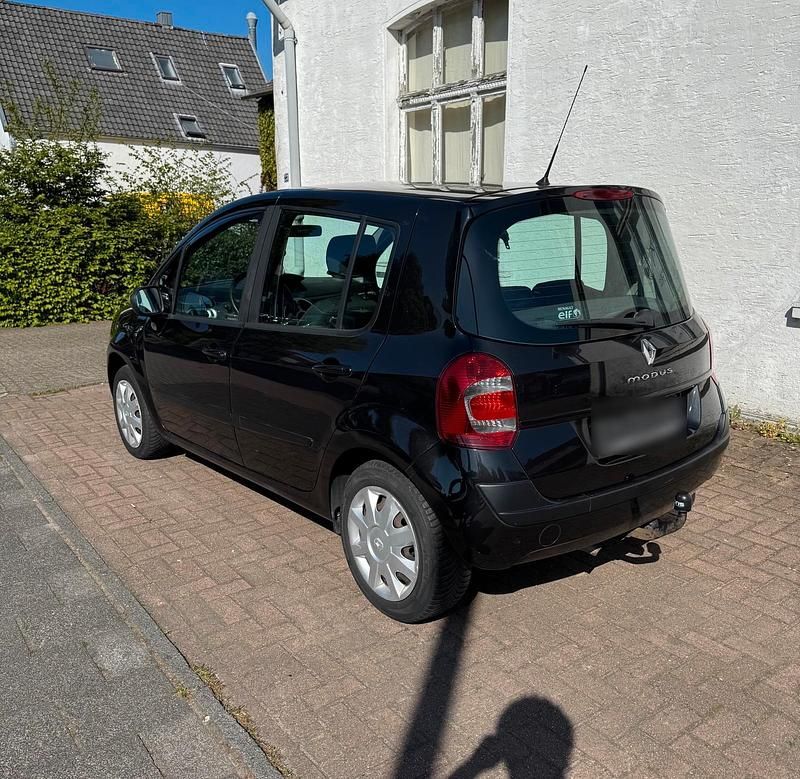 Second-hand Renault Modus 100 CP (73 kW) 2010 Negru Monovolum