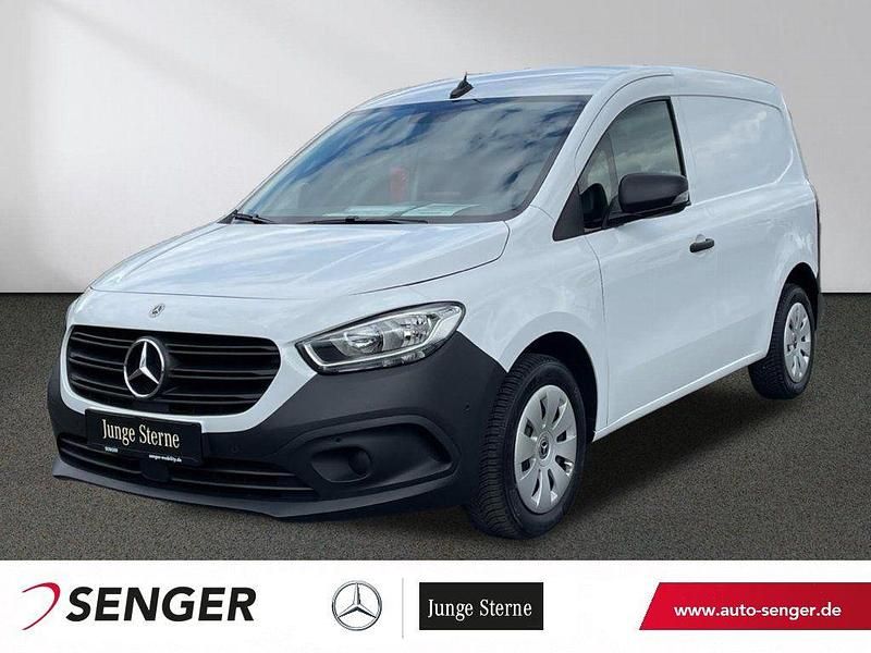 Weiß Gebraucht 2023 Mercedes Citan 112 Van / Kleinbus | 20.528 € (Guter Preis) - Bild 1/4