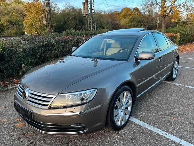 Grau Gebraucht 2014 VW Phaeton Limousine | 14.990 € (Fairer Preis) - Bild 1/4