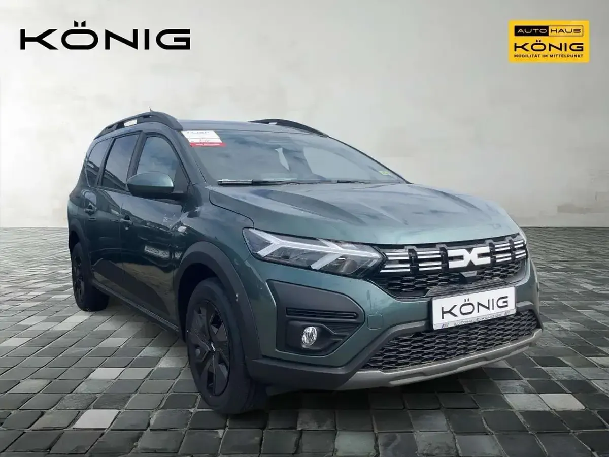 Neu Dacia Jogger Expression 110 PS (80 kW) 2025 Zedergrün Van / Kleinbus