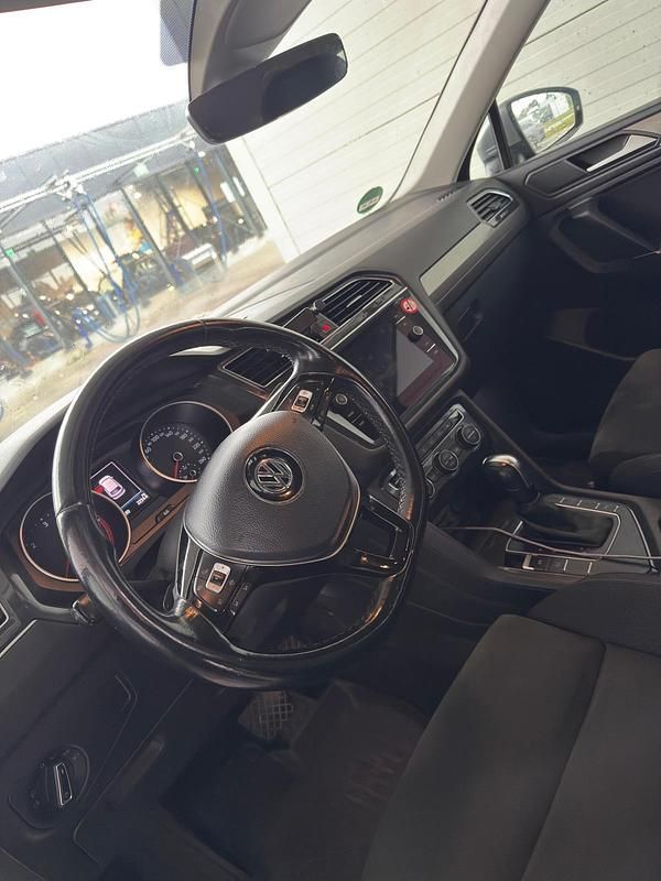 Schwarz Gebraucht 2019 VW Tiguan SUV | 19.499 € (Teuer) - Bild 1/4