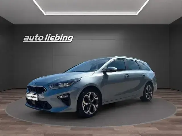Gebraucht Kia Ceed Sportswagon 136 PS (100 kW) 2019 Sirius silver Kombi